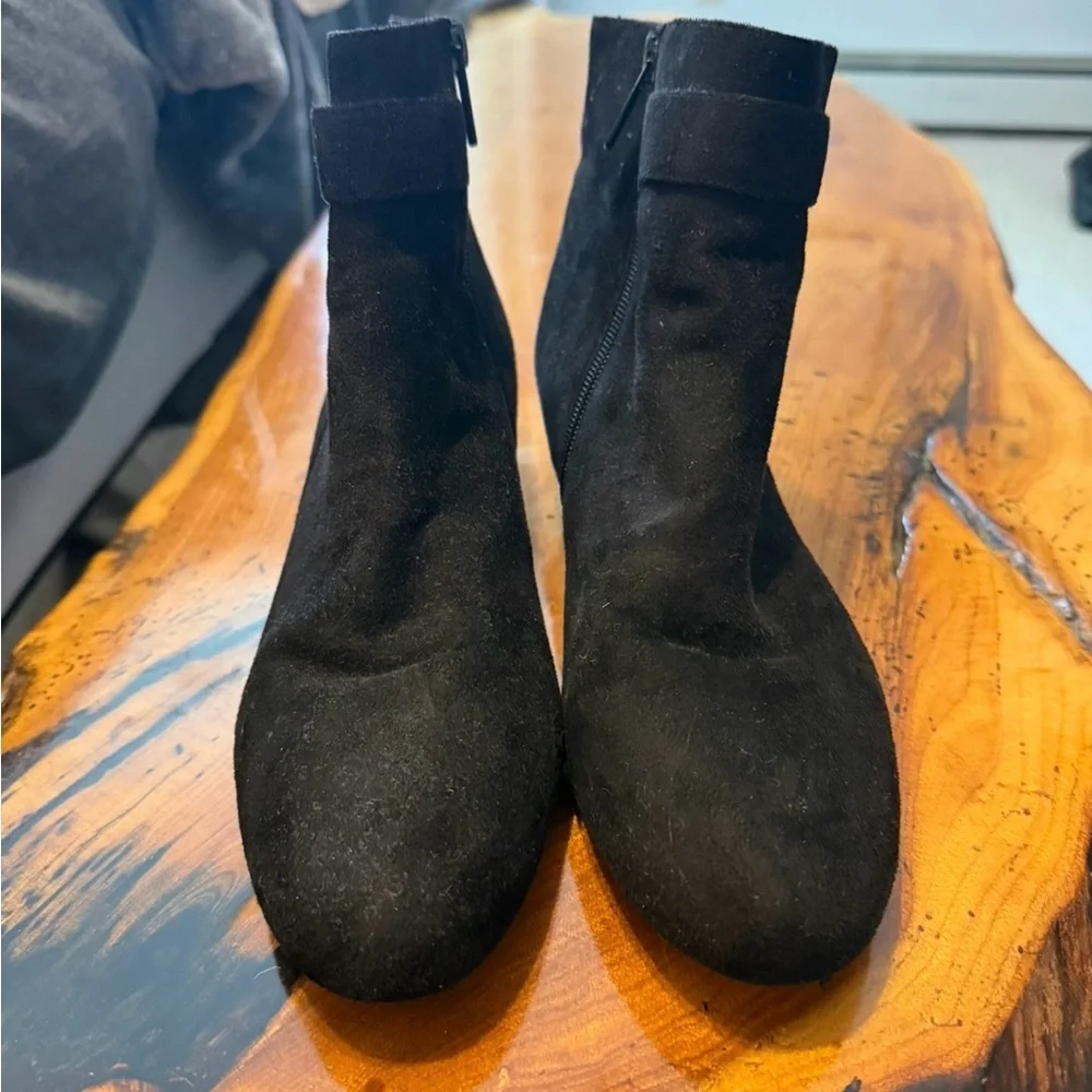 Black Ankle Boots with Buckle size 9- Fall Autumn Winter